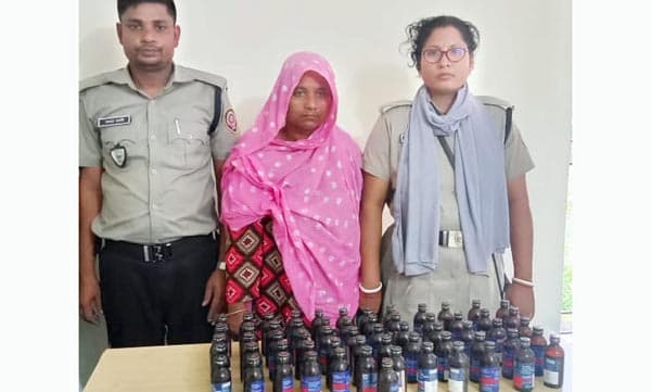 পাঁচবিবিতে মাদকদ্রব্যসহ নারী আটক