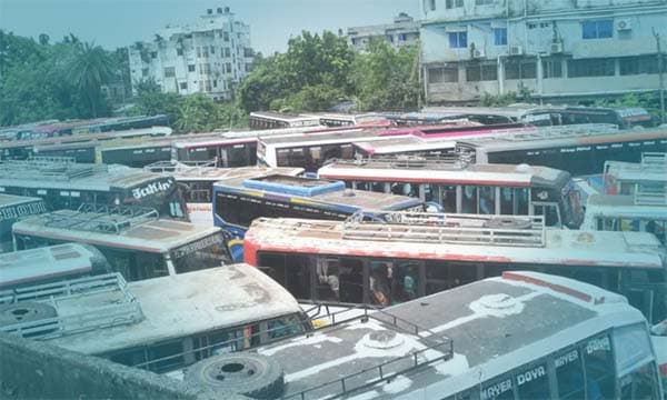কর্মবিরতিতে রাজশাহীর সঙ্গে সারা দেশের বাস চলাচল বন্ধ