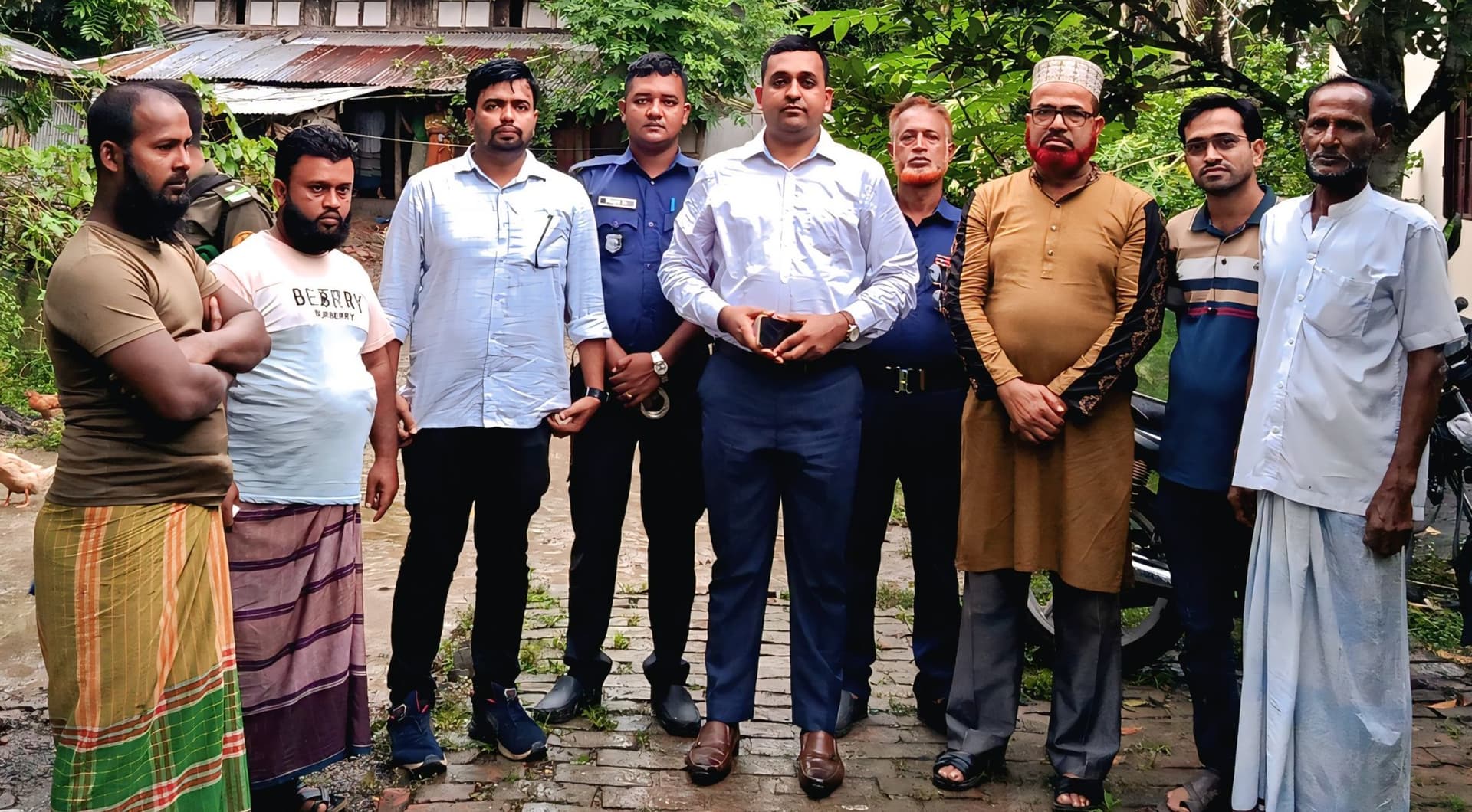বাউফলে ইউএনওর হস্তক্ষেপে রক্ষা পেল ১৩ বছরের স্কুলছাত্রী