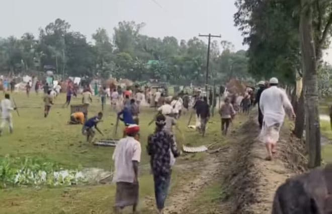 সংঘর্ষে রক্তাক্ত জলসুখা, বাড়িঘর-দোকানে লুটপাট, আহত ৪০