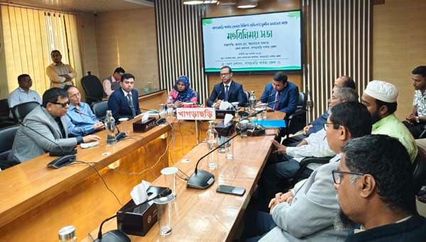 খাগড়াছড়িতে সুশীল সমাজের সাথে জেলা প্রশাসনের মতবিনিময় 