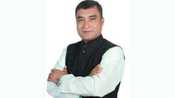 আওয়ামীলীগ ছেড়ে দুধ দিয়ে গোসল করা সেই ইউপি চেয়ারম্যান আটক