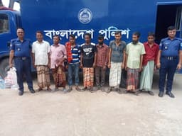 হিলিতে পুলিশের বিশেষ অভিযানে আ'লীগের দুই নেতা সহ আটজন আটক