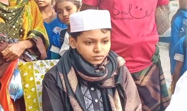 পটুয়াখালীতে অলৌকিকভাবে ছেলে হয়ে গেল মাদ্রাসাপড়ুয়া ছাত্রী 