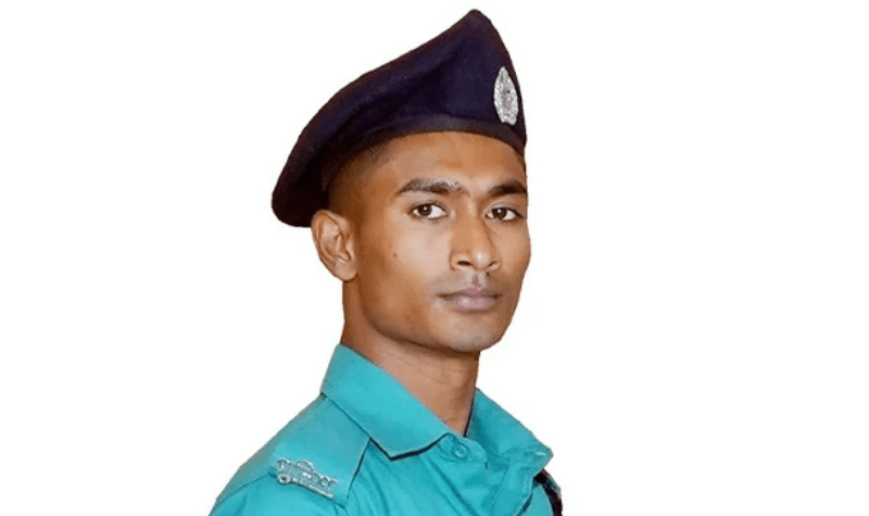 ছত্রভঙ্গ করতে কৌশলী পুলিশিং, রাষ্ট্রপতির পুলিশ পদক পেলেন রিয়াদ হোসেন  