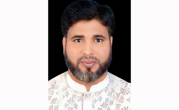 বিএনপি নেতার সাথে থানায় যুবলীগ নেতা; আটক করে হাজতে পাঠালো পুলিশ