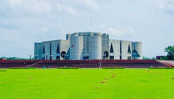 খোলা প্রাঙ্গণে শপথ, দক্ষিণ প্লাজায় নতুন সরকারের আয়োজন