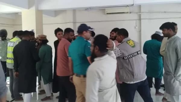 তেজগাঁও কলেজ মসজিদে অভিযান, জঙ্গি সন্দেহে আটক ২৩