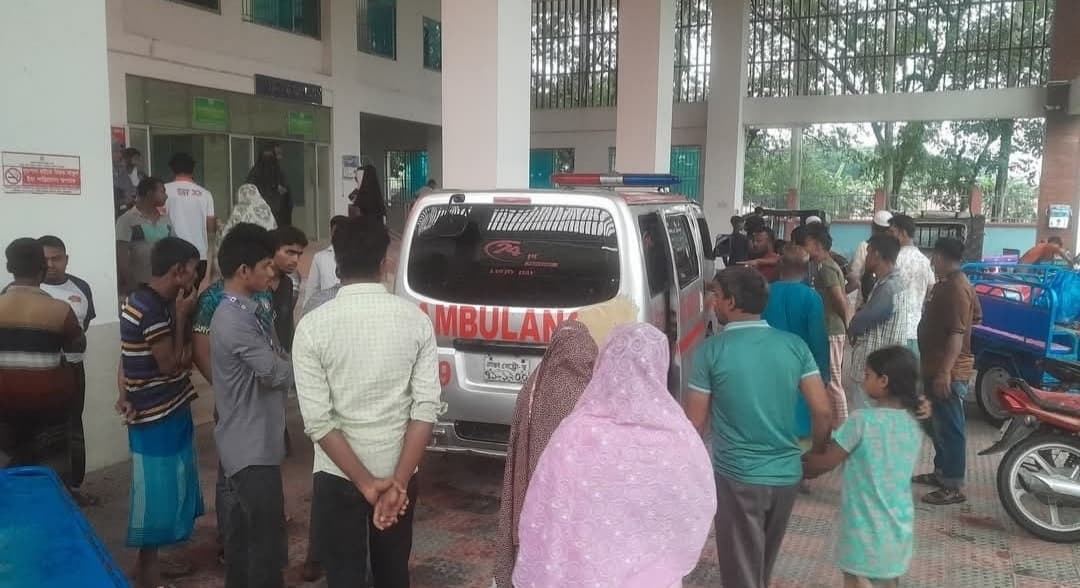 পাঁচবিবিতে ঝড়ে গাছের ডাল ভেঙে যুবকের মৃত্যু