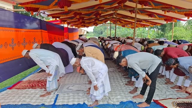 মাদারীপুরে সৌদি আরবের সঙ্গে মিল রেখে ঈদুল আযহার উৎসব