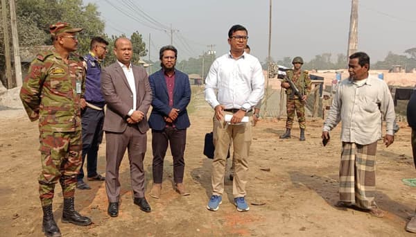 দেবীদ্বারে দুই অবৈধ ইটভাটা ধ্বংস ও ৮ লক্ষ টাকা জরিমানা 