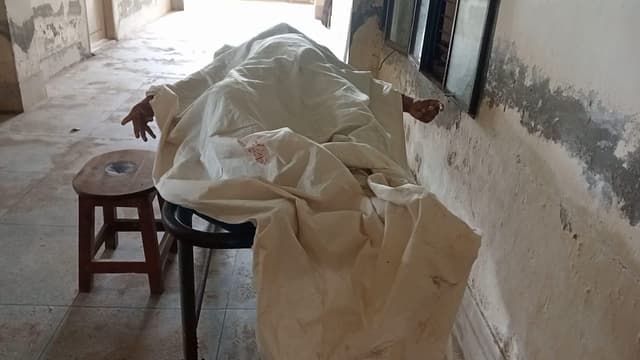 কুয়াকাটায় অতিরিক্ত মদ্যপানে পর্যটকের মৃত্যু ! 