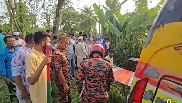 ঝালকাঠিতে বাস-সিএনজি-অটোরিকশার ভয়াবহ সংঘর্ষ, নিহত ১