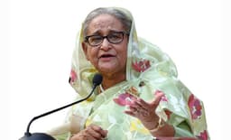 নেতৃত্ব ছাড়বেন না শেখ হাসিনা, দায়িত্ব পালনের অঙ্গীকার