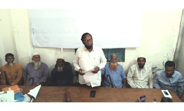 হিজলায় ভূমিহীন কৃষকদের জমি দখলে খোকা-সুমনের সন্ত্রাস