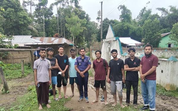 ৯৯৯-এ ফোন: হামহাম জলপ্রপাতে আটকে পর্যটক উদ্ধার
