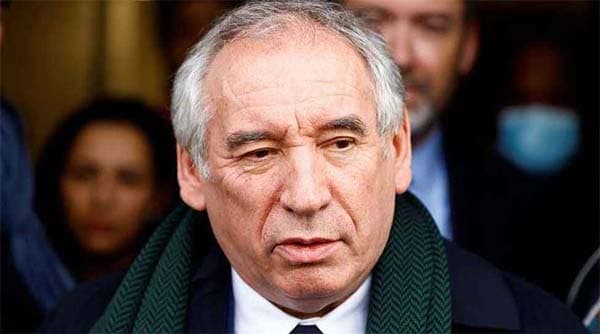 ইউরোপীয় রাজনীতিতেও অস্বস্তির ছাপ, ফ্রান্সের প্রধানমন্ত্রীর পদত্যাগ