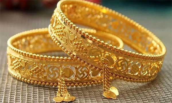 শক্তিশালী ডলারে ধসে পড়ল স্বর্ণ ও রুপা, দরপতন