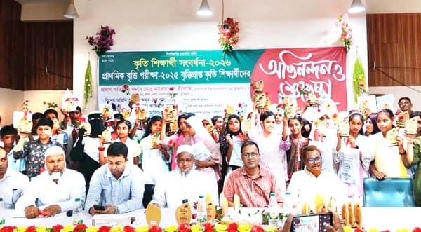 ভূরুঙ্গামারীতে বৃত্তিপ্রাপ্ত ১২৫ কৃতি শিক্ষার্থীকে সংবর্ধনা