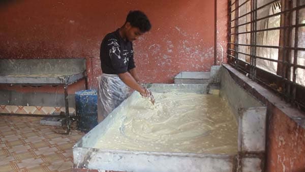 অস্বাস্থ্যকর পরিবেশে সেমাই উৎপাদন, জরিমানার পরও বন্ধ হয়নি কারখানা