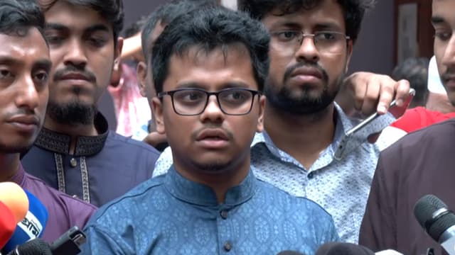 সাংবাদিক ও পোলিং এজেন্টদের প্রবেশে বাধা, ভোটের স্বচ্ছতা প্রশ্নবিদ্ধ