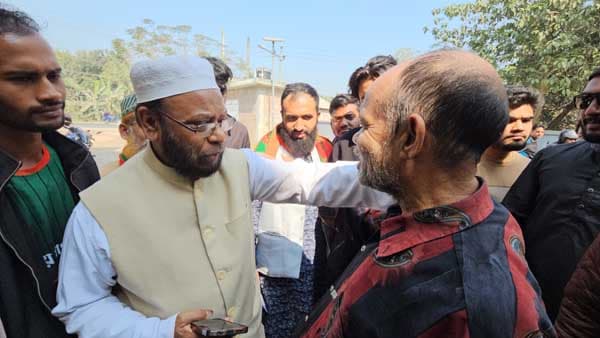গোয়ালন্দে দাঁড়িপাল্লায় ভোট চেয়ে এড. নূরুল ইসলামের গণসংযোগ