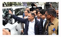 দেড় যুগ পর নয়াপল্টনে ফিরলেন তারেক রহমান