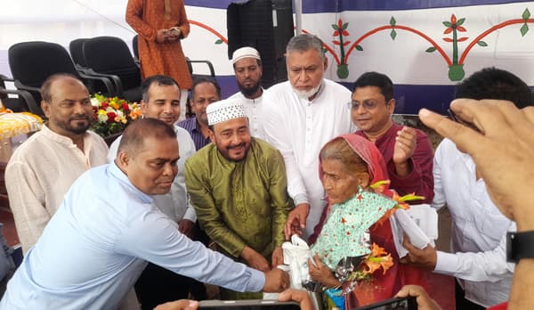 শ্রীমঙ্গলে প্রধানমন্ত্রীর উপহার পেলেন ২৩ হাজার পরিবার