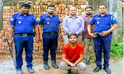 দেবীদ্বারে মাদক সেবনের দায়ে ভ্রাম্যমান আদালতে যুবকের কারাদণ্ড