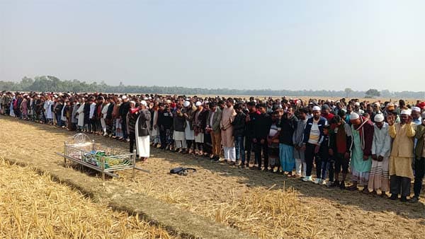 ছোট্ট সাজিদের জানাজায় কান্নায় ভিজল পুরো এলাকা