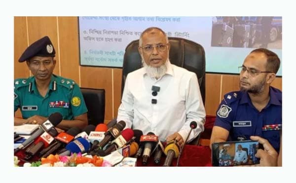 বিতর্কিত কেউ নির্বাচনী দায়িত্বে থাকবে না: ইসি আনোয়ারুল