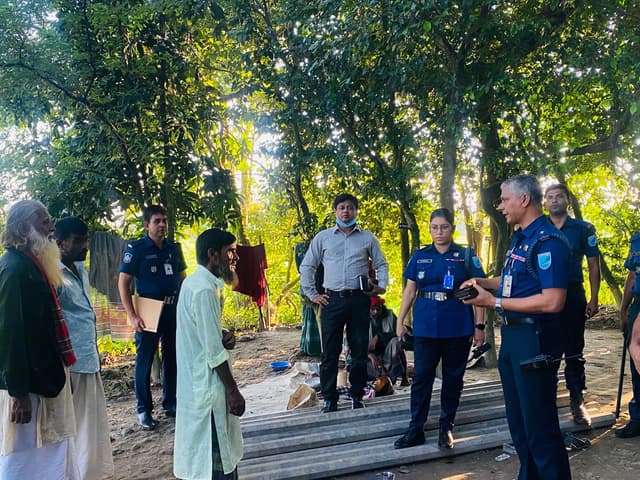মাদক রোধে যোগীর ঘোপায় পুলিশ ও প্রশাসনের যৌথ অভিযান