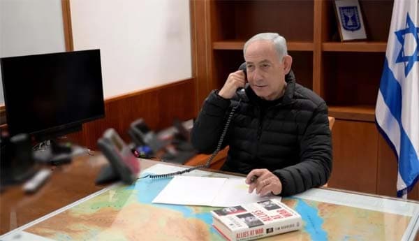 ‘খাইবার’ ক্ষেপণাস্ত্রে ইসরায়েলের প্রধানমন্ত্রীর কার্যালয়ে আঘাত, হদিস নেই নেতানিয়াহুর