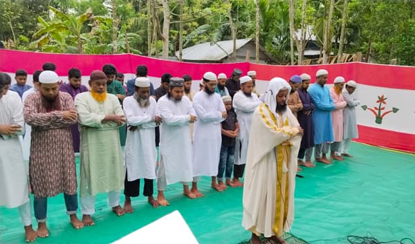 ঝালকাঠিতে অর্ধশত পরিবারের ঈদুল ফিতর উদযাপন