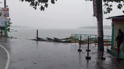 ঝালকাঠিতে টানা বৃষ্টিতে নিম্নাঞ্চল প্লাবিত, জনজীবন বিপর্যস্ত
