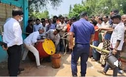 বাড়িতে পেট্রোল মজুত করে বিক্রি, ব্যবসায়ীর কারাদণ্ড