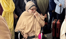 চার মাস পর দেশে ফিরছেন সদা হাস্যোজ্জ্বল খালেদা জিয়া, লন্ডন থেকে রওনা ! 