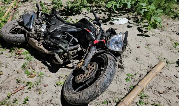লাইসেন্সবিহীন মোটরসাইকেল: শিশু-কিশোরদের ‘মৃত্যুফাঁদ’