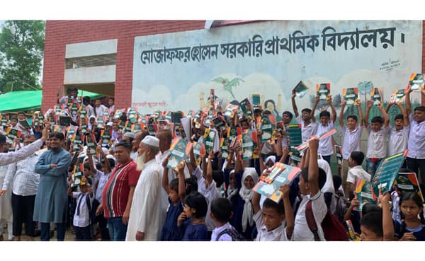 দেবীদ্বারে বৃক্ষরোপণ কর্মসূচিতে ভবিষ্যৎ প্রজন্মের শপথ