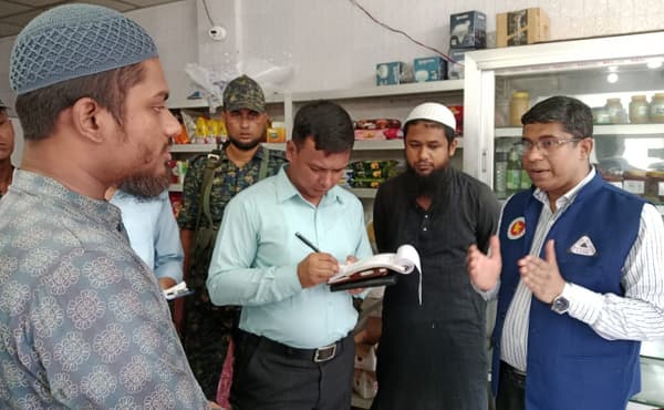 নাটোরে রসগোল্লা-চমচমে ভ্রাম্যমাণ আদালতের তড়িৎ অভিযান, জরিমানা