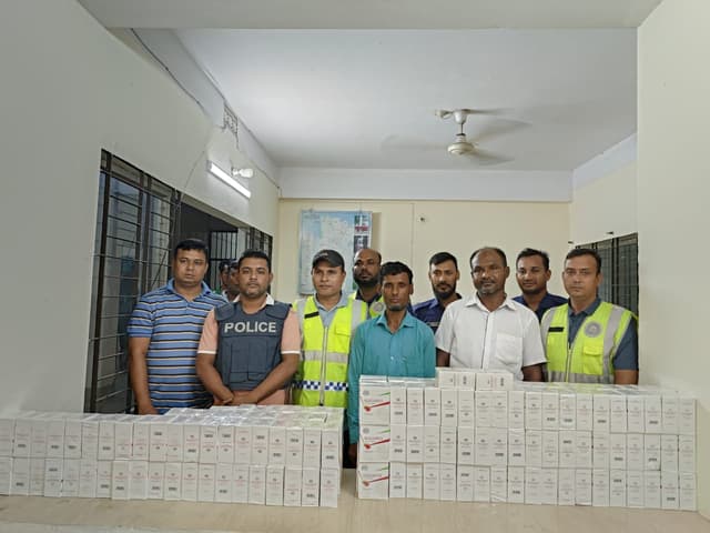কমলগঞ্জে পুলিশের অভিযানে বিপুল পরিমাণ বিদেশি সিগারেট জব্দ