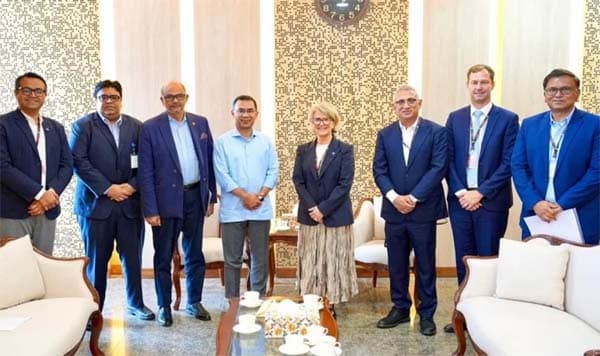 স্মার্ট বাংলাদেশে বিনিয়োগ বাড়াতে আগ্রহী টেলিনর গ্রুপ