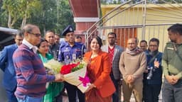 রাজাপুরে জীবনানন্দ দাশ সংগ্রহশালা পরিদর্শনে বাংলাদেশ ব্যাংকের গভর্নর