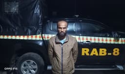 মহিপুরে আলোচিত ট্রলার মাঝি হত্যার প্রধান আসামি গ্রেফতার