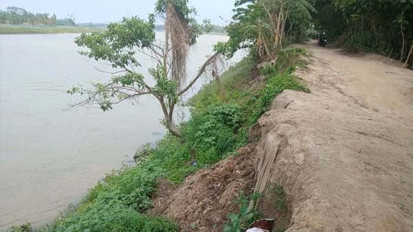 কুশিয়ারা নদীর ভাঙনে মৌলভীবাজারে বন্যা আতঙ্ক, ঝুঁকিতে অর্ধলক্ষাধিক মানুষ 