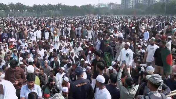 হাদির জানাজায় লাখো মানুষের ঢল, মানিক মিয়া অ্যাভিনিউ জনসমুদ্র