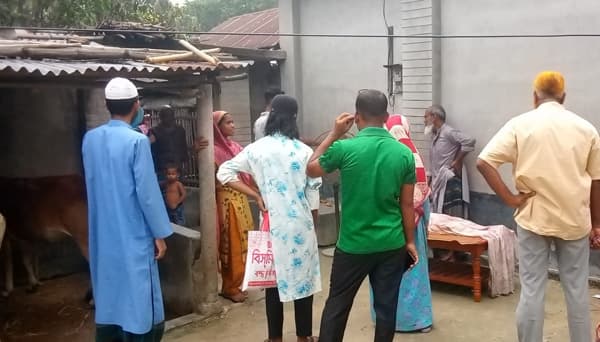 পাঁচবিবিতে পিকনিকের বাসে পিষ্ট হয়ে প্রাণ গেল শিশুর 