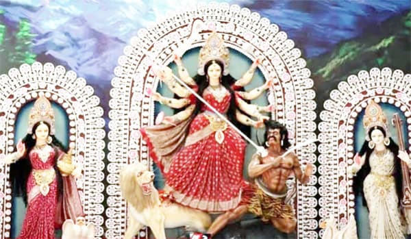 প্রতিমা বিসর্জনে আজ শেষ হচ্ছে শারদীয় দুর্গোৎসব