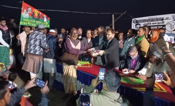 রায়গঞ্জে আওয়ামী লীগ ছেড়ে বিএনপিতে ৫০ নেতাকর্মীর যোগদান, আলোড়ন