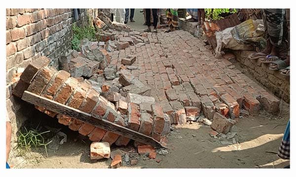 রূপগঞ্জে ভূমিকম্পে দেয়াল ধসে নবজাতক ফাতেমার মর্মান্তিক মৃত্যু